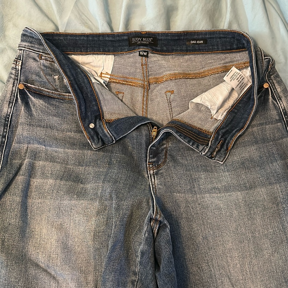 Judy Blue 16W Dad Jean Cut Distressed Medium Wash